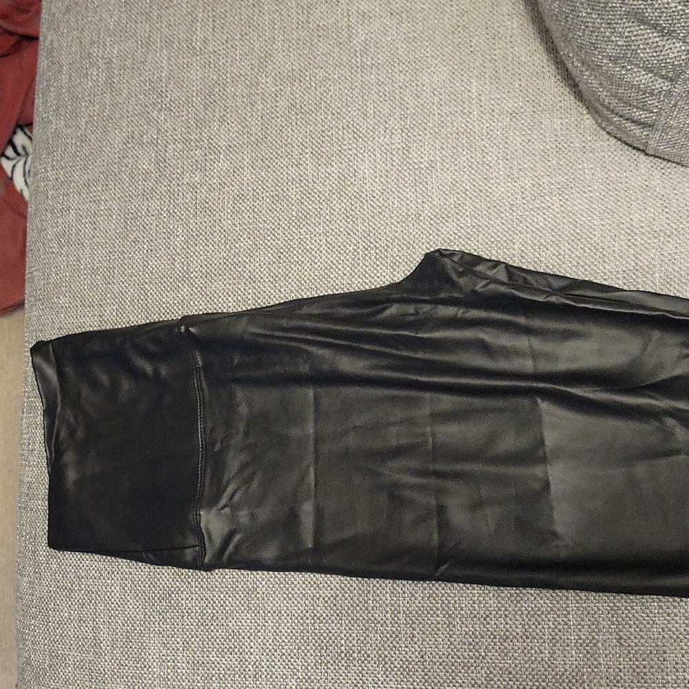 Faux leather leggings
